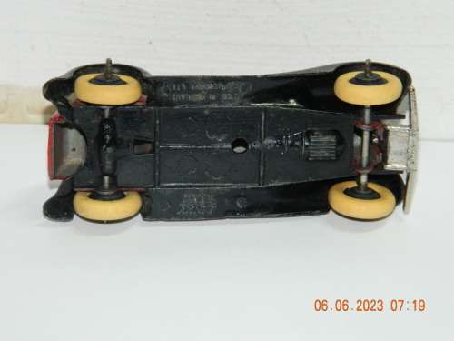 DINKY TOYS  -  36e  - BRITISH SALMSON SPORTS CAR    (TWO SEATER)  - VERY SCARCE
