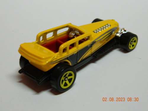 HOTWHEELS -  CFH 25