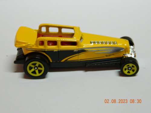 HOTWHEELS -  CFH 25
