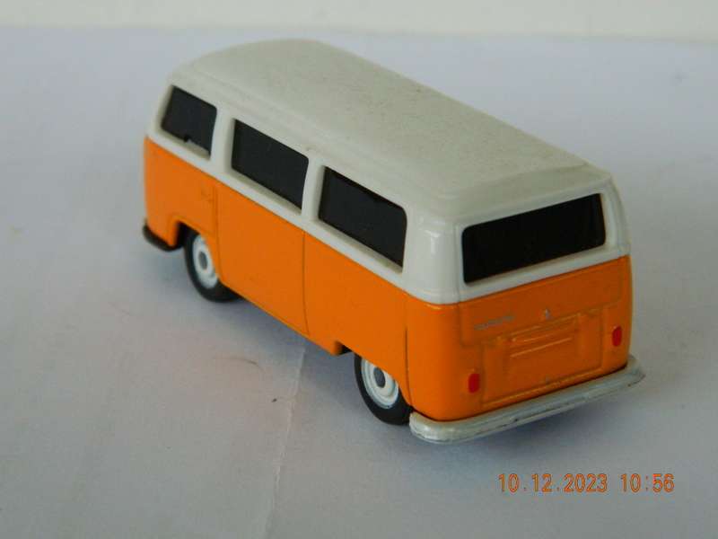 MAISTO - VOLKSWAGEN VAN -  TYPE 2