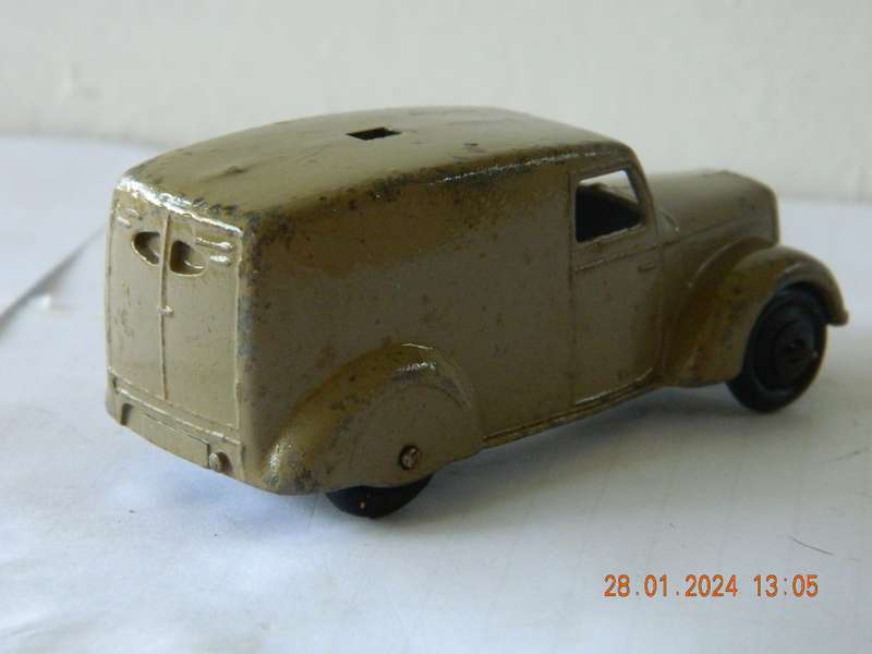 DINKY TOYS  -  34c  -  LOUDSPEAKER VAN