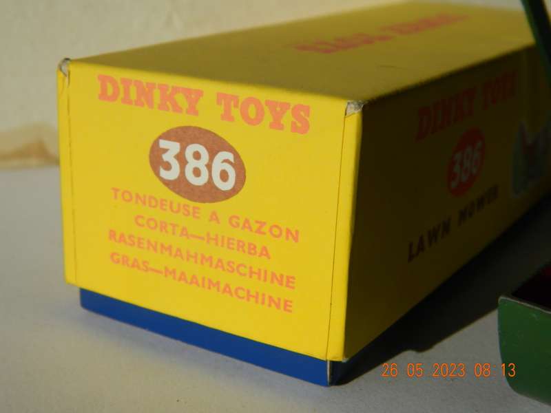 DINKY TOYS  -  386  -  LAWN MOWER