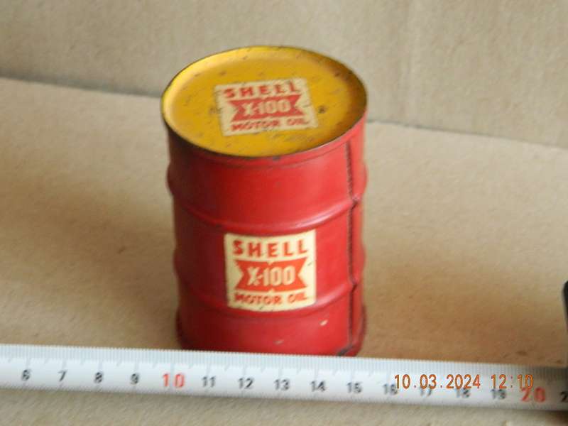 SHELL -  MINATURE 200 LITRE SHELL X-100 MOTOR OIL