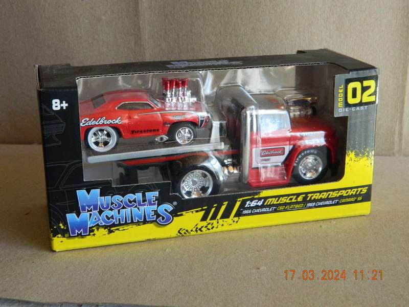 MAISTO -  02 - MUSCLE MACHINES -  CHEVROLET C60 FLATBED AND CHEVROLET CAMARO CAR