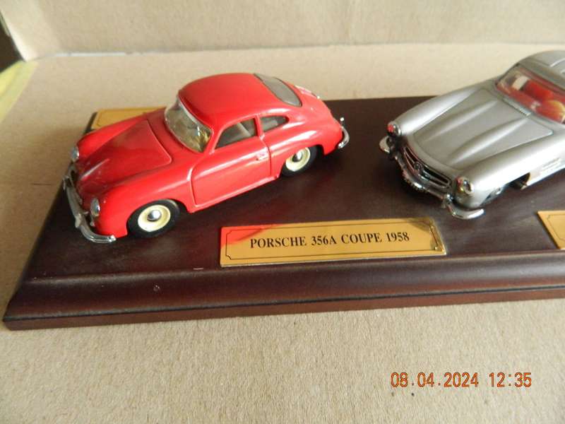 MATCHBOX DINKY TOYS  -  DY-902  - CLASSIC SPORTS CARS - SERIES 1