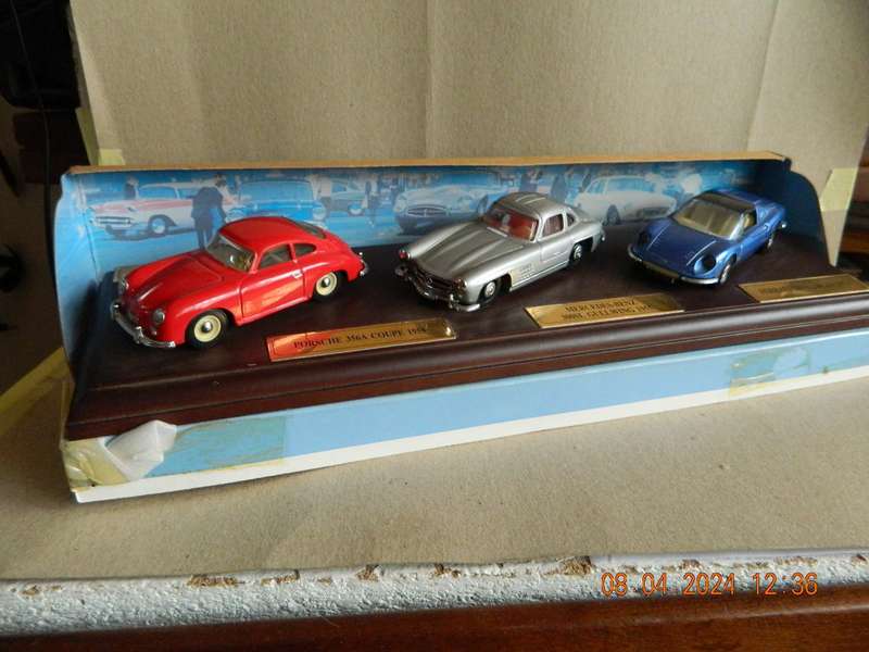 MATCHBOX DINKY TOYS  -  DY-902  - CLASSIC SPORTS CARS - SERIES 1
