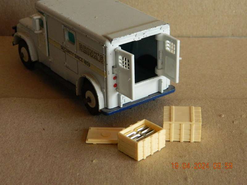 DINKY TOYS  -  275  -  BRINKS ARMOURED CAR