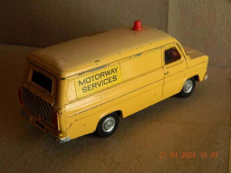 DINKY TOYS  -  417  -  FORD TRANSIT  - `MOTORWAY`
