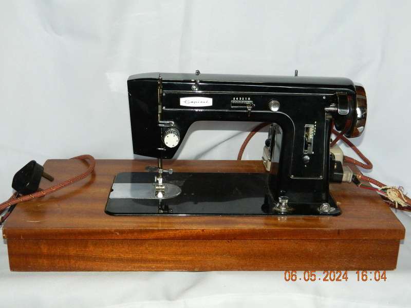 ANTIQUE SEWING MACHINE - EMPISAL - GOLD LINE - MODEL GL-3