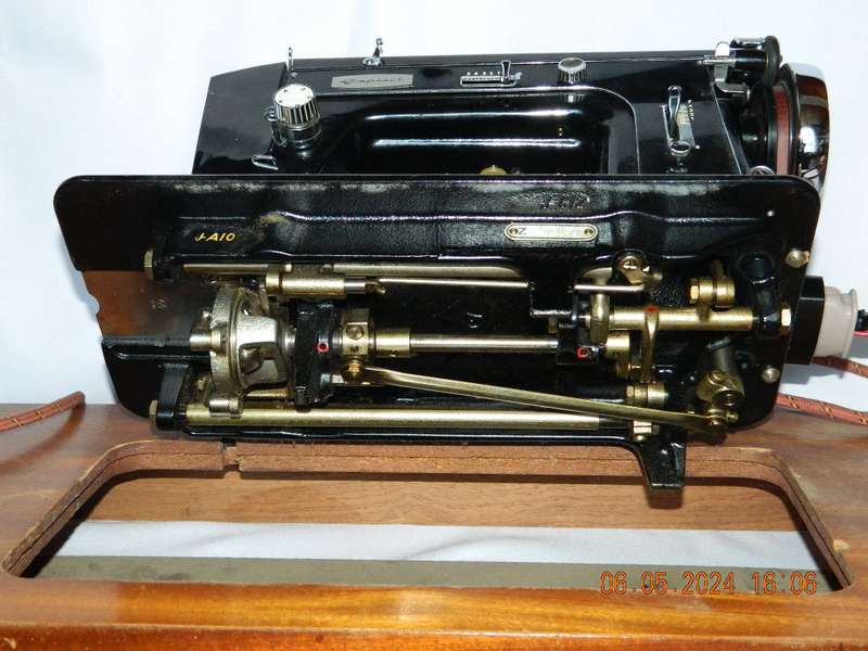 ANTIQUE SEWING MACHINE - EMPISAL - GOLD LINE - MODEL GL-3
