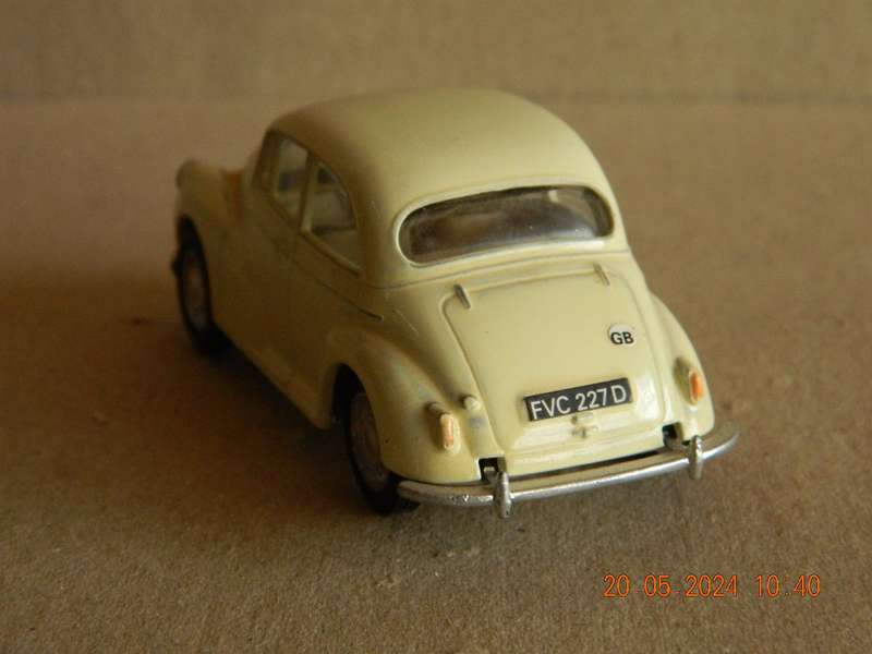 CORGI TOYS  -   MORRIS MINOR