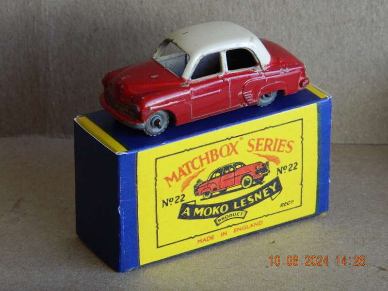 MATCHBOX SERIES  -  22  -   VAUXHALL CRESTA