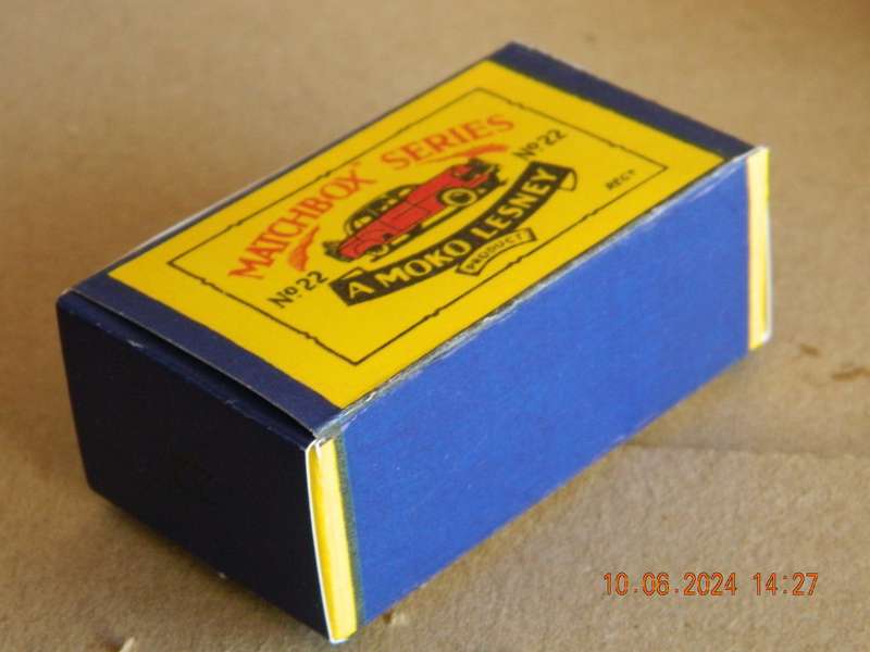 MATCHBOX SERIES  -  22  -   VAUXHALL CRESTA