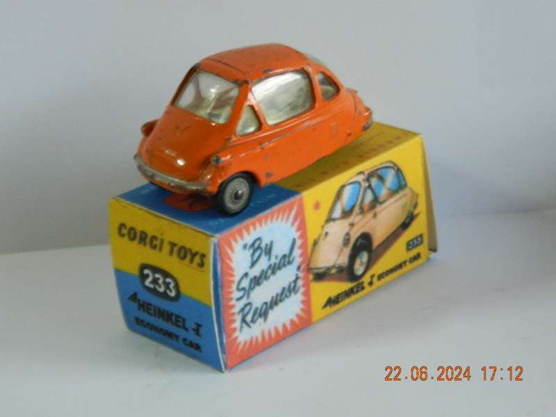 CORGI TOYS -  233   -   HEINKEL TROJAN