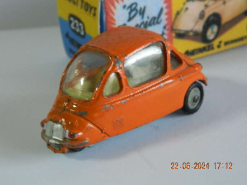 CORGI TOYS -  233   -   HEINKEL TROJAN
