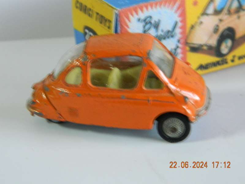 CORGI TOYS -  233   -   HEINKEL TROJAN