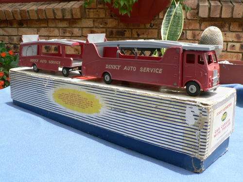 DINKY TOYS - 983 - CAR CARRIER AND TRAILER