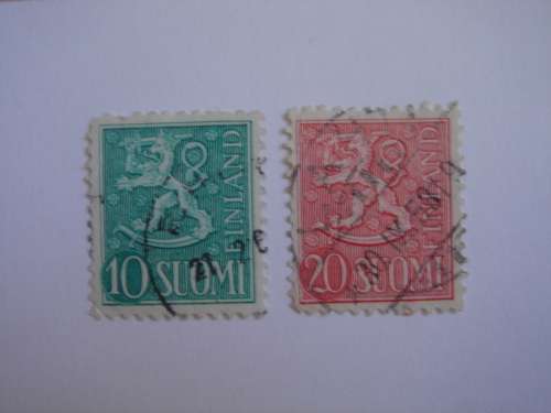 1954 Finland - Lion 10 + 20 red used, stamped