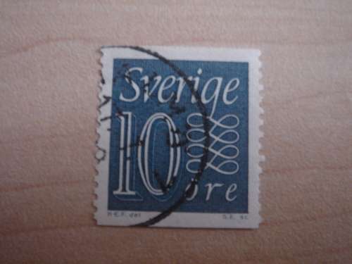 1951 Sweden - Numeral 10 Oere (cut at top + bottom) used, stamped
