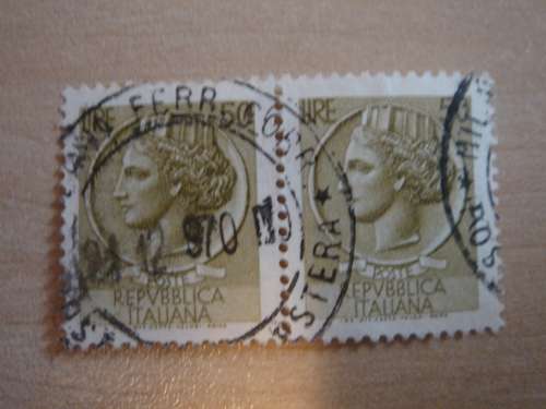 1955 Italy - Coin of Syracuse (small) 50 L horizontal pair used, stamped (watermark stars)