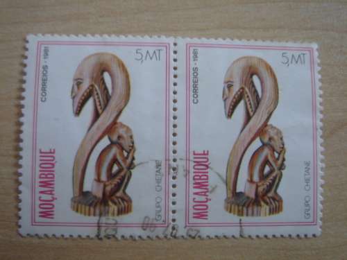 1981 - MOCAMBIQUE Grupo Chietane 5 MT horizontal pair used, stamped