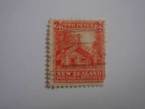 1935 NZ Maori House 2 d used, stamped