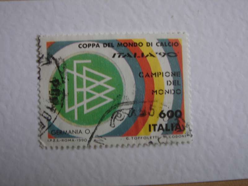 1990 Italia - Football World Cup 600 Lire used, stamped