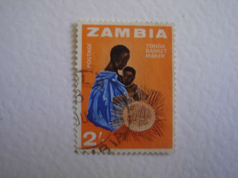 1964 Zambia - Basket Maker 2/- S used, stamped