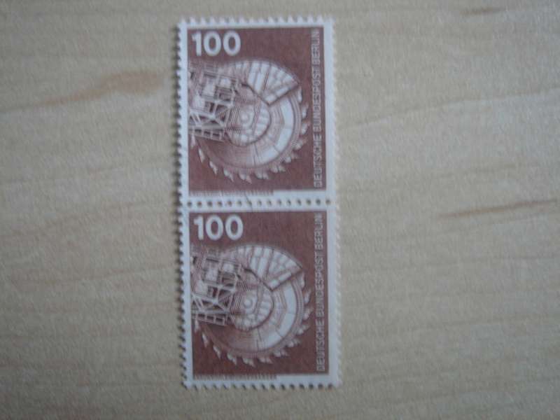 1975 West Berlin MiNr 502 vertical pair fine used, not stamped