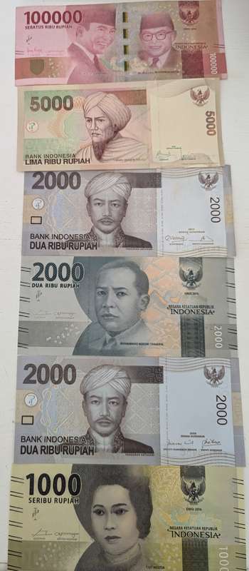 Indonesia bank notes 112,000 Ruphia