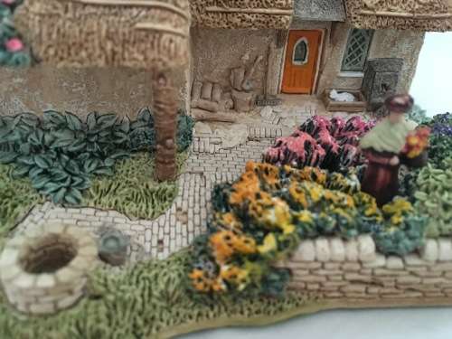 LILLIPUT LANE  "Getrude's Garden"