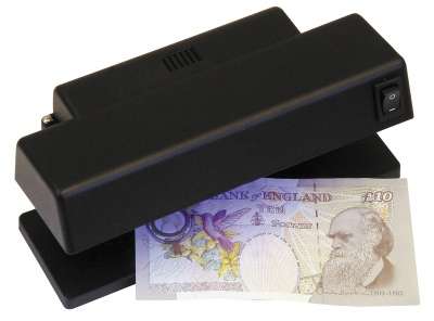 COUNTERFEIT U.V. LIGHT MONEY DETECTOR