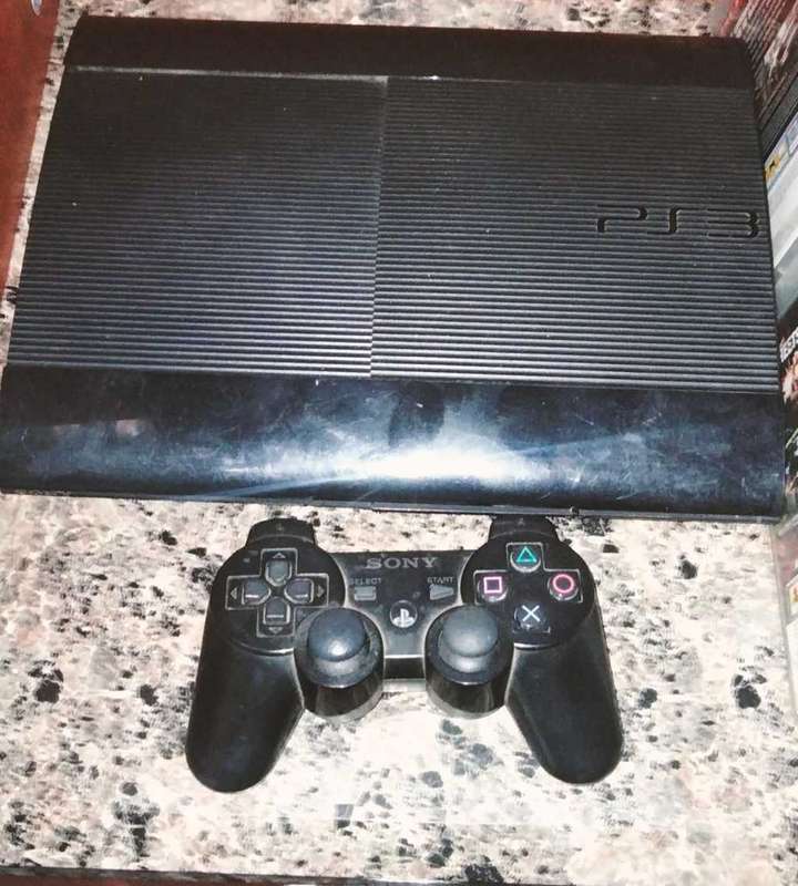 500GB PS3 console with lot of games