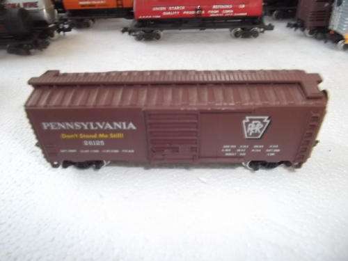N Scale Box Car