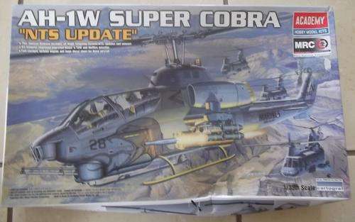 Academy1/35 AH-1W Super Cobra