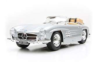 Bburago 1/18 1957 Mercedes-Benz 300SL Touring - Gold Edition