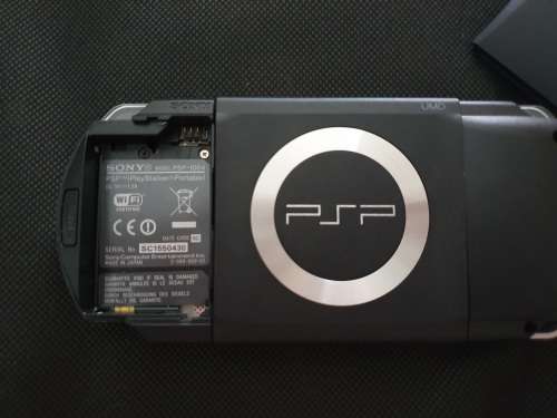 Sony PSP 1004 with case