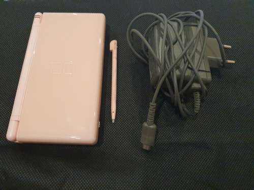 Nintendo DS Lite