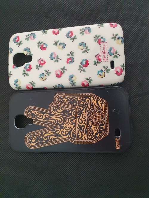 Samsung Galaxy S4 Phone 32GB with covers