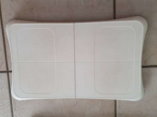 Wii Console White with balance board and games