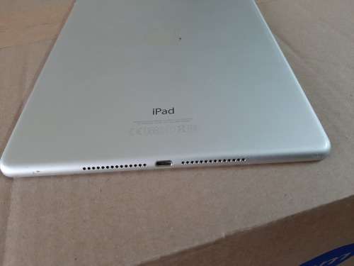 Apple iPad Air 2 16gb Wifi + cellular - silver with cover