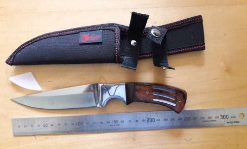 HUNTING KNIFE