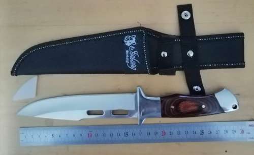 WOODEN HANDLE HUNTING KNIFE