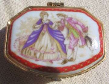 RECTANGULAR SHAPED JEWELERY BOX