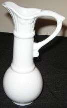 CERAMIC WHITE VASE