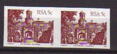 RSA 1982 4TH DEFINITIVE BUILDINGS MNH 5c IMPERF PAIR