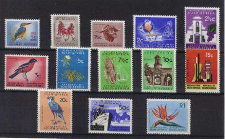 RSA 1967/71 1ST DEFINITIVE BASIC SET OF 13 MNH SINGLES WITH RSA TB WATERMARK SACC 261-273