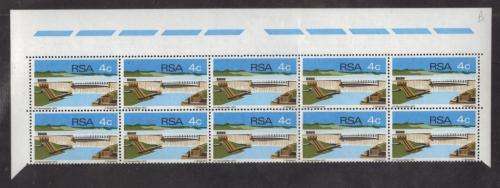 RSA 1972 VERWOERD DAM 4c MNH TOP MARGINAL BLOCK OF 10 PANE B