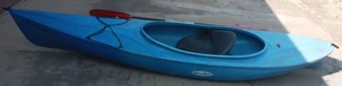 CANOE INCLUDING PADDLE AND 2 LIFE JACKETS