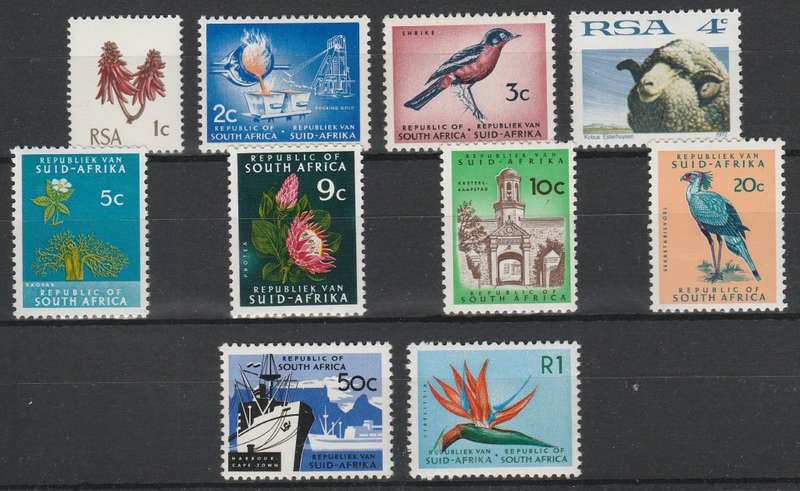RSA 1972/74 1ST DEF SET OF 10 MNH SINGLES NO WMK PHOSPHOR GLOSSY PAPER PERF 12 1/2